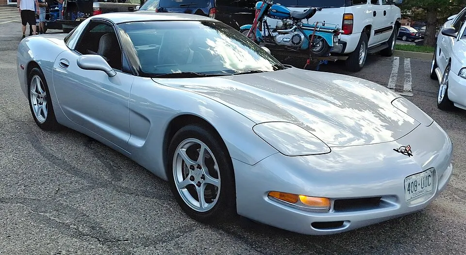 2000 Chevrolet Corvette, Golden Super Cruise 2026-09-05, photographed in United States