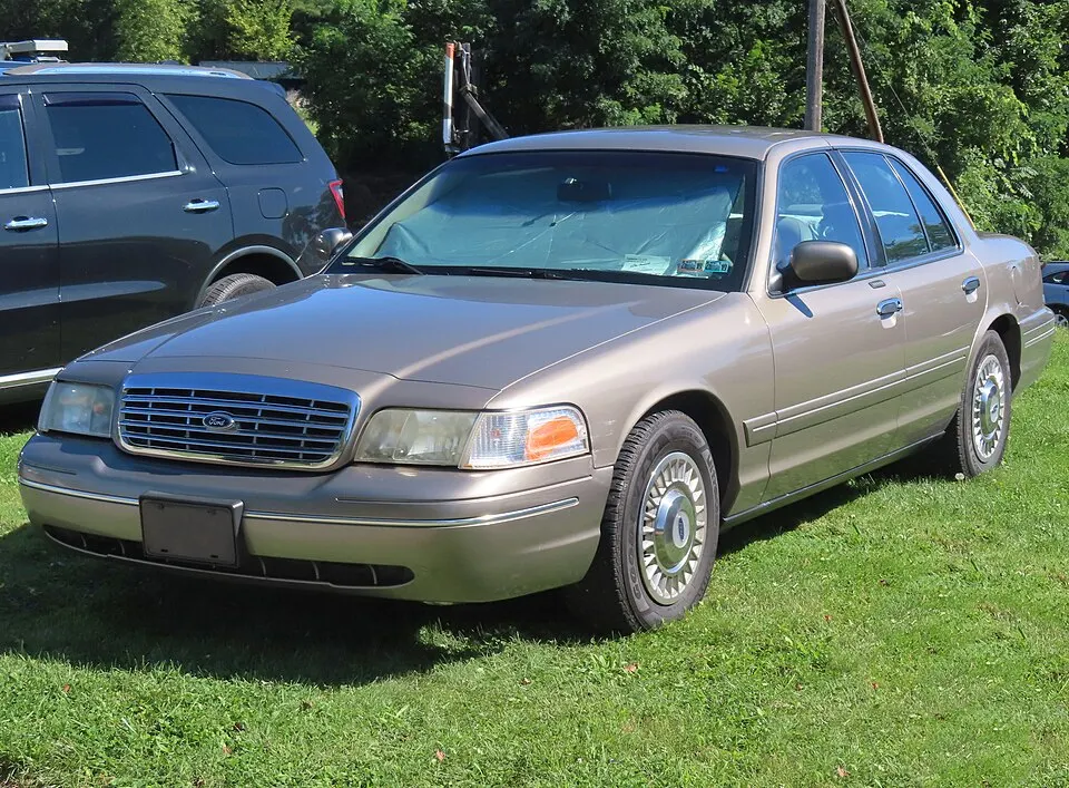 2001 Ford Crown Victoria, front left, 09-06-2026, photographed in United States
