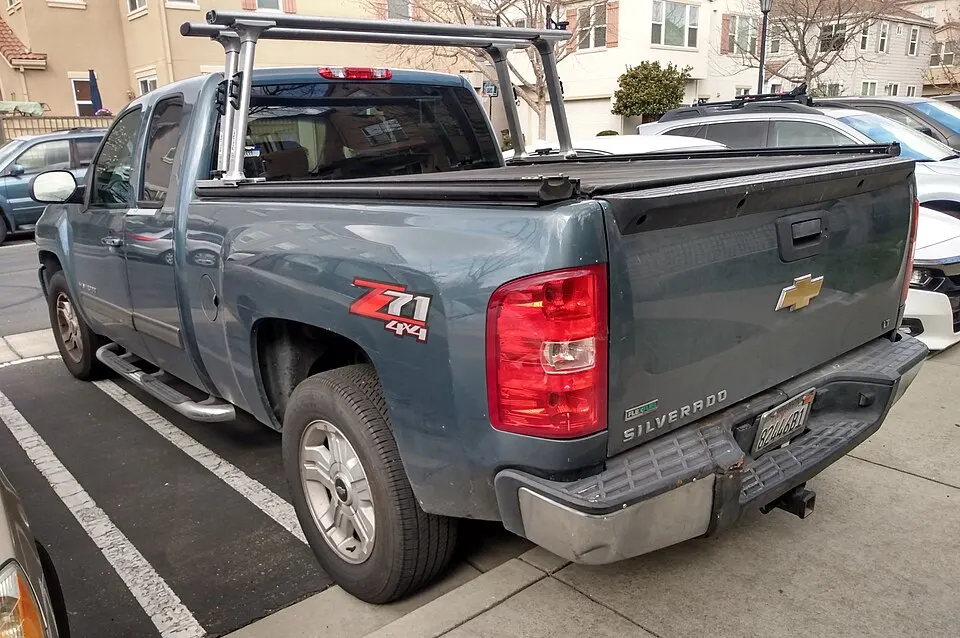 2013 Chevrolet Silverado 1500 LT FlexFuel Z71 4X4, photographed in United States