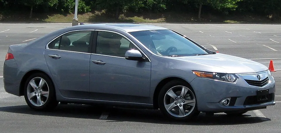 2011 Acura TSX -- 06-24-2011, photographed in United States