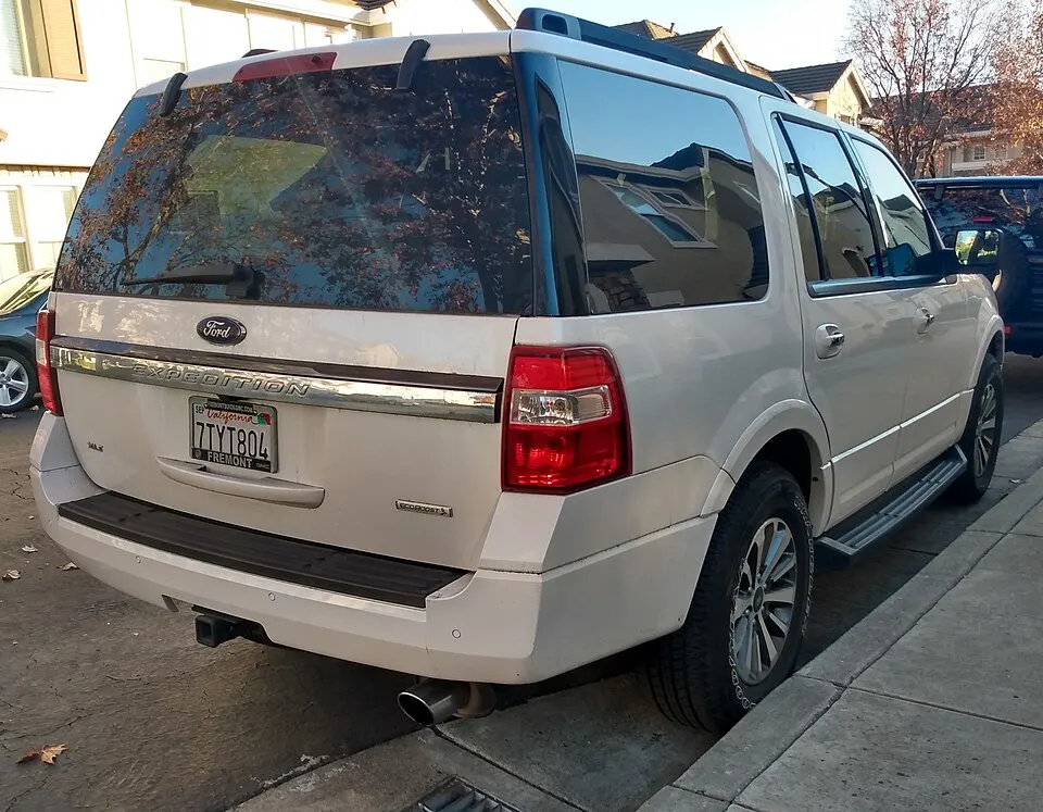 2017 Ford Expedition XLT, photographed in United States