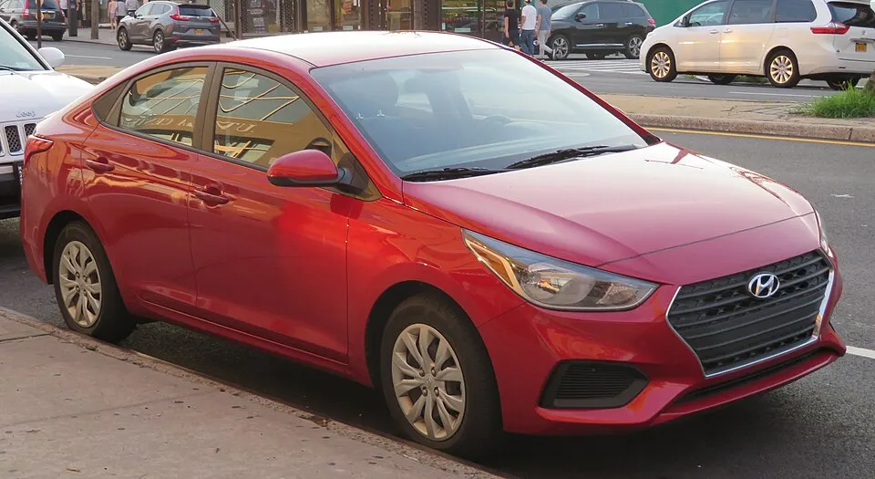 2018 Hyundai Accent 1.6L front 02 7.28.18, photographed in United States
