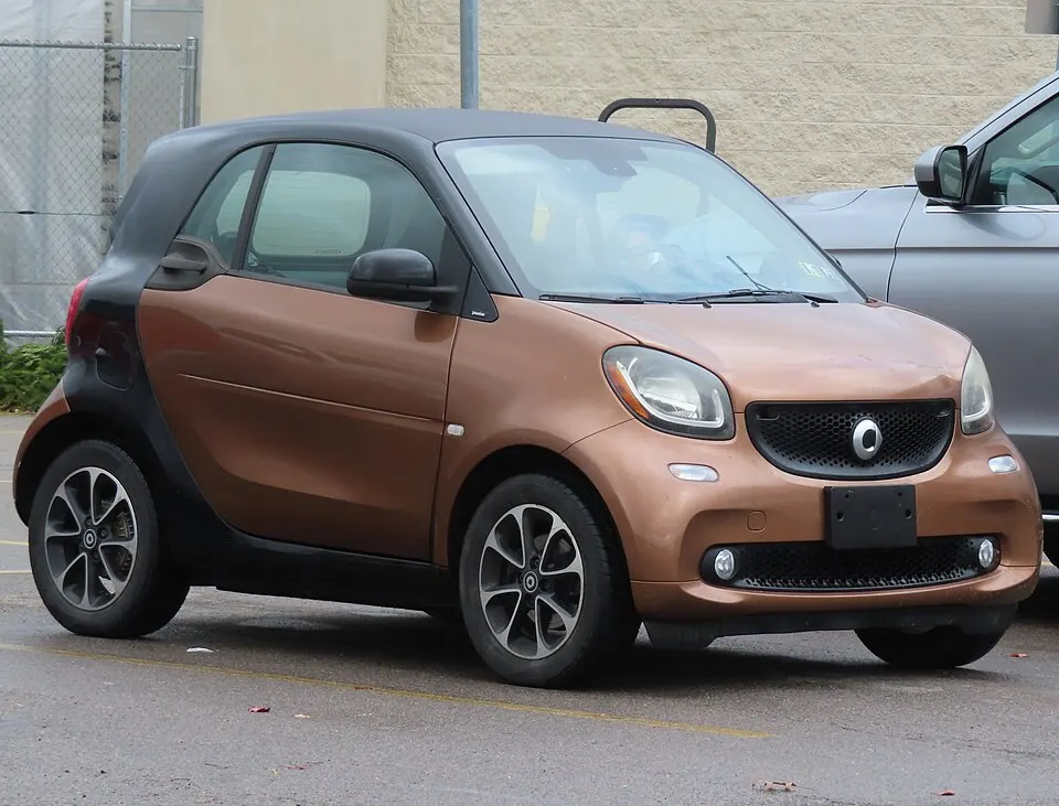 2016 Smart Fortwo Passion, front right, 11-30-2025, photographed in United States