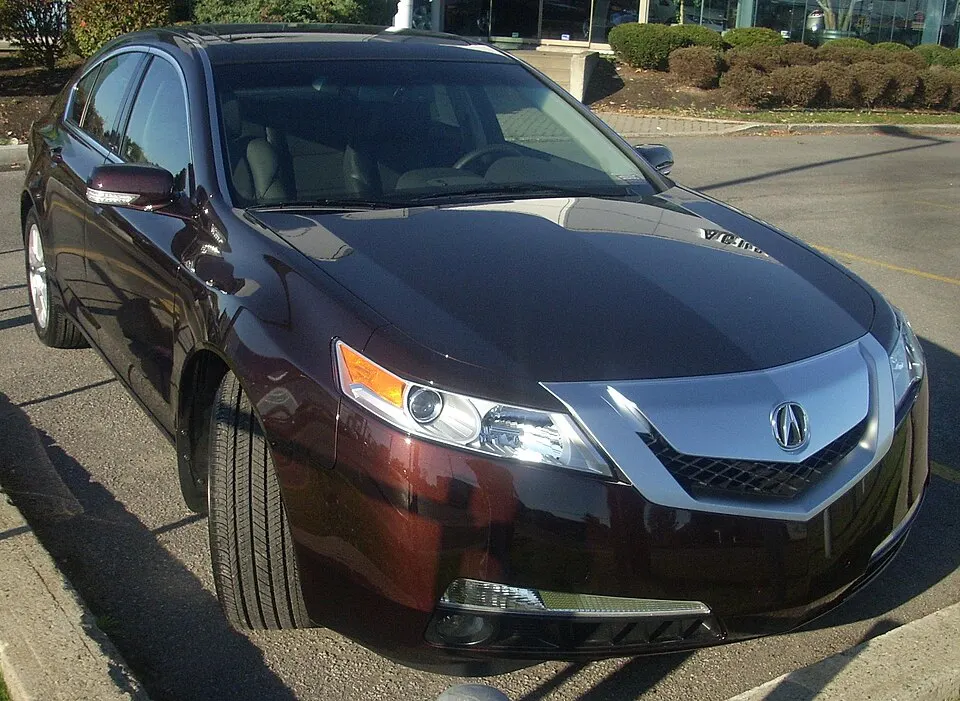 '09 Acura TL, photographed in Canada
