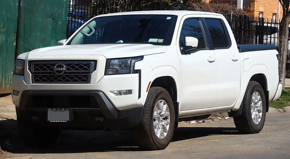 2022 Nissan Frontier, front 3.20.23, photographed in United States