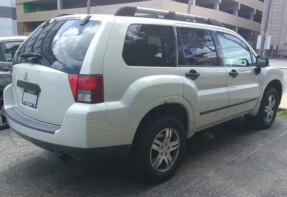 2006 Mitsubishi Endeavor, photographed in United States