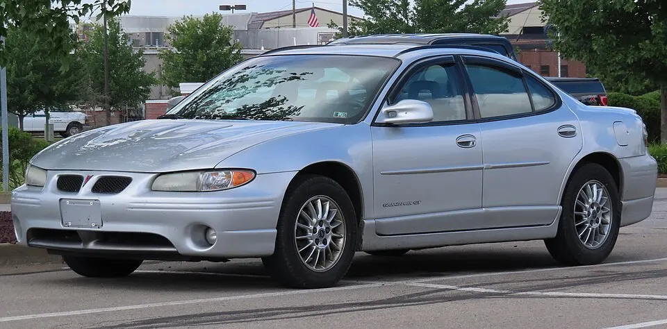 2001 Pontiac Grand Prix GT Special Edition sedan, front left, 07-13-2023, photographed in United States