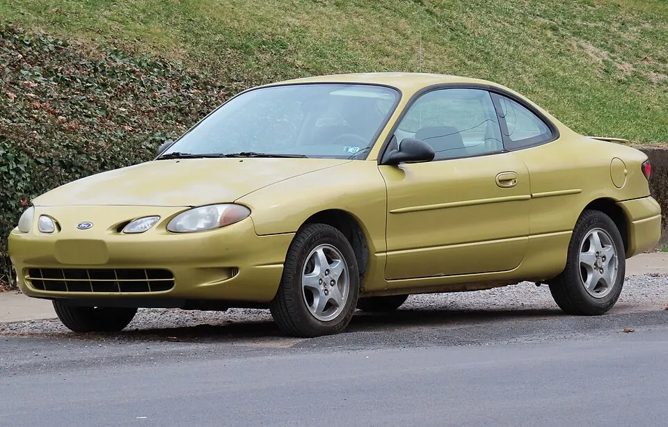 2000 Ford Escort ZX2, front left, 03-25-2021, photographed in United States