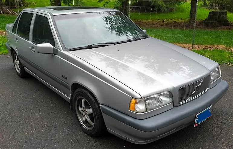 Volvo 850 sedan (1997), photographed in United States
