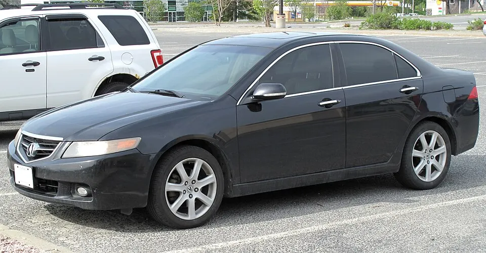 2004 Acura TSX in Nighthawk Black Pearl, Front Left, 05-21-2022, photographed in Canada