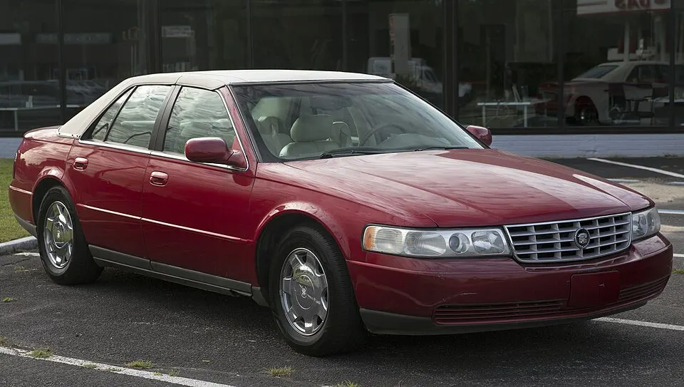 2000 Cadillac Seville SLS in Crimson Pearl, front right, photographed in United States