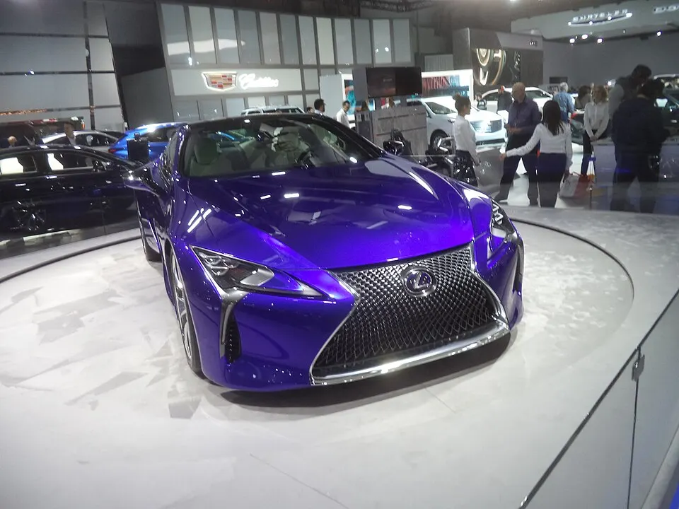 2018 Lexus LC 500h 1 (31853641164), photographed in Canada