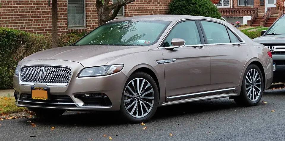 2019 Lincoln Continental "Select", front 10.29.19, photographed in United States