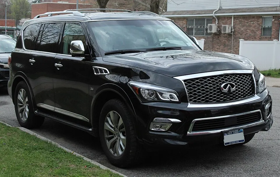 2016 Infiniti QX80 5.6L front 4.18.19, photographed in United States