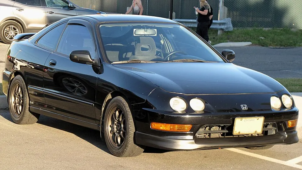 1998 Acura Integra RS in Flamenco Black Pearl, Front Right, 07-15-2022, photographed in Canada
