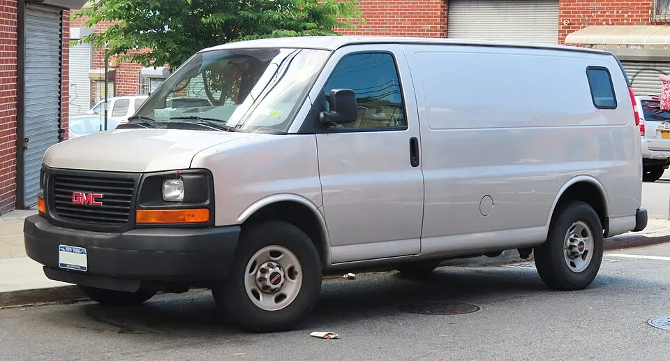 2007 GMC Savana 2500 Cargo 4.8L, front 7.7.19, photographed in United States