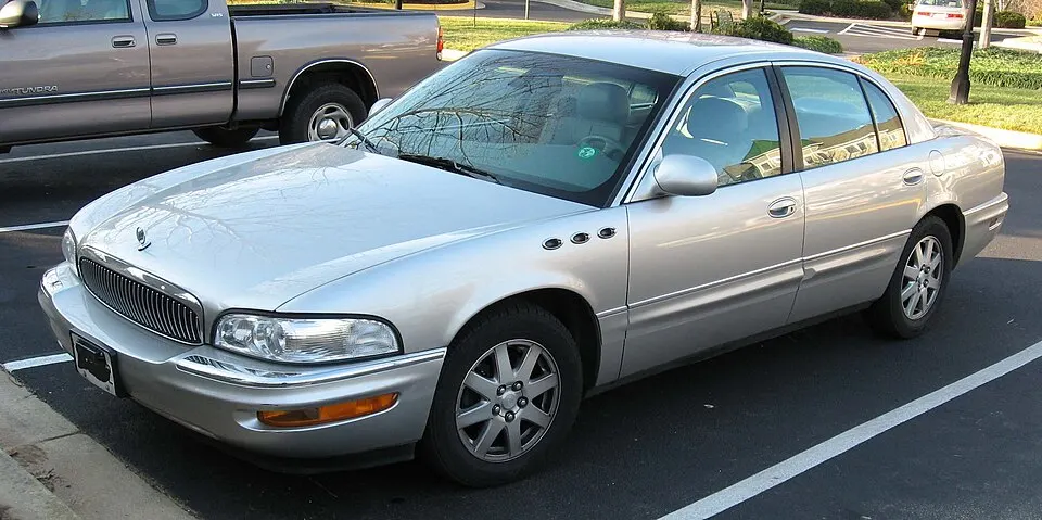 05-Buick-Park-Avenue-Ultra, photographed in United States