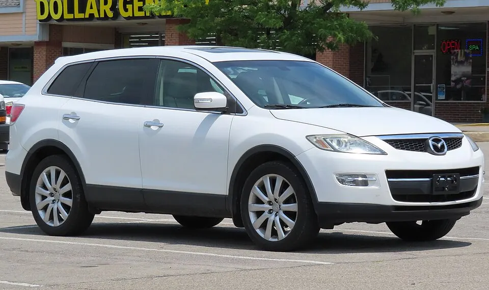 2008 Mazda CX-9 Grand Touring, front right, 07-06-2023, photographed in United States