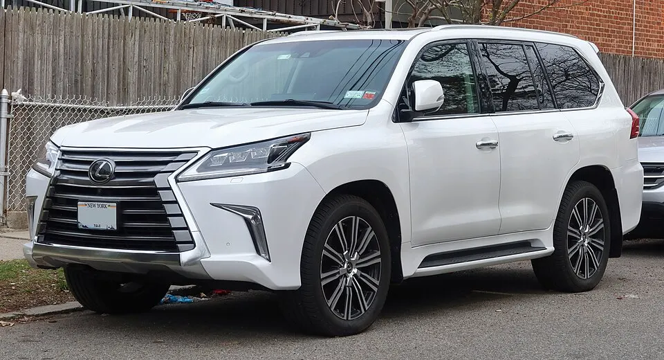 2018 Lexus LX 570 (facelift), front 3.24.23, photographed in United States
