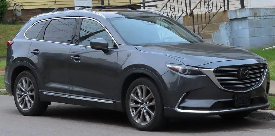 2017 Mazda CX-9 Grand Touring AWD, front right, photographed in United States