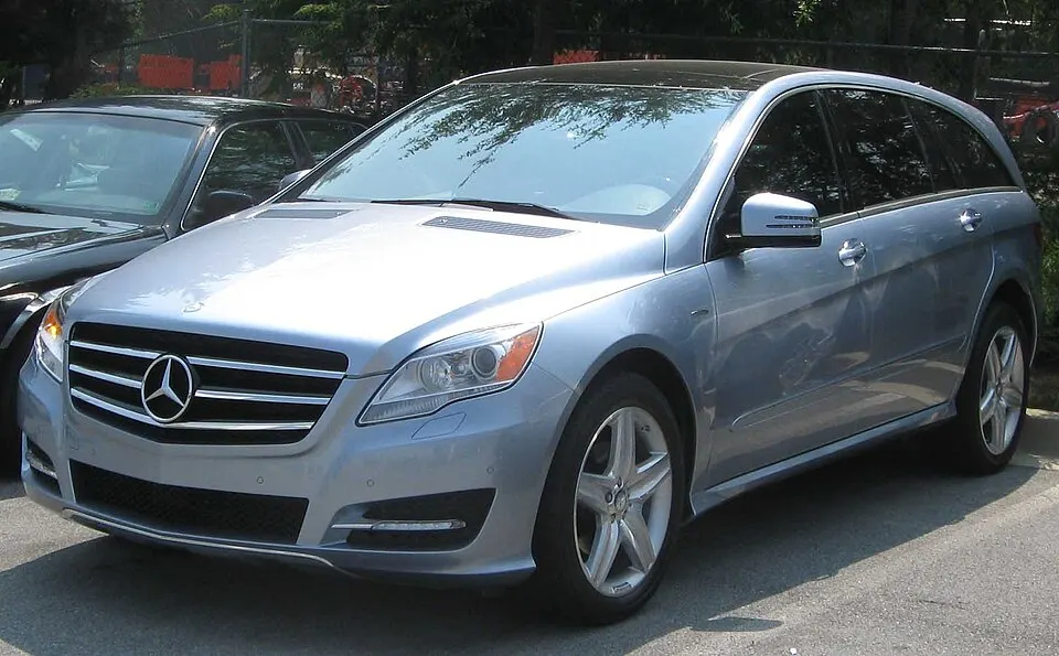 2011 Mercedes-Benz R-Class -- 07-07-2010, photographed in United States