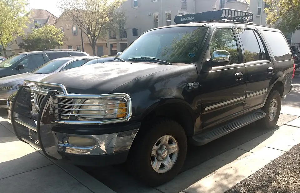 2000 Ford Expedition XLT, photographed in United States