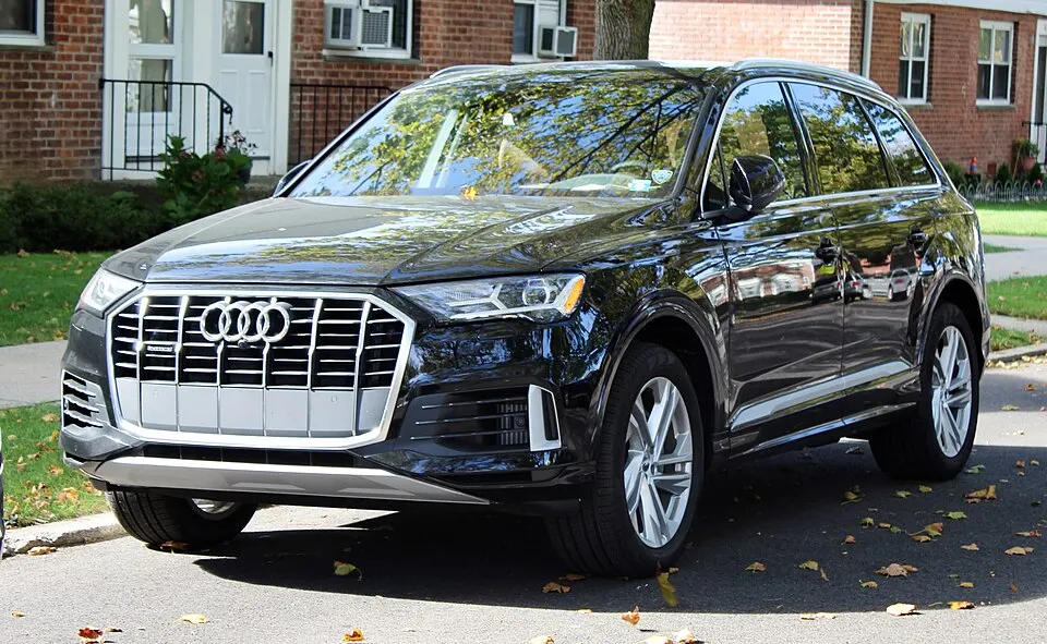 2020 Audi Q7 (facelift), front 10.15.20, photographed in United States