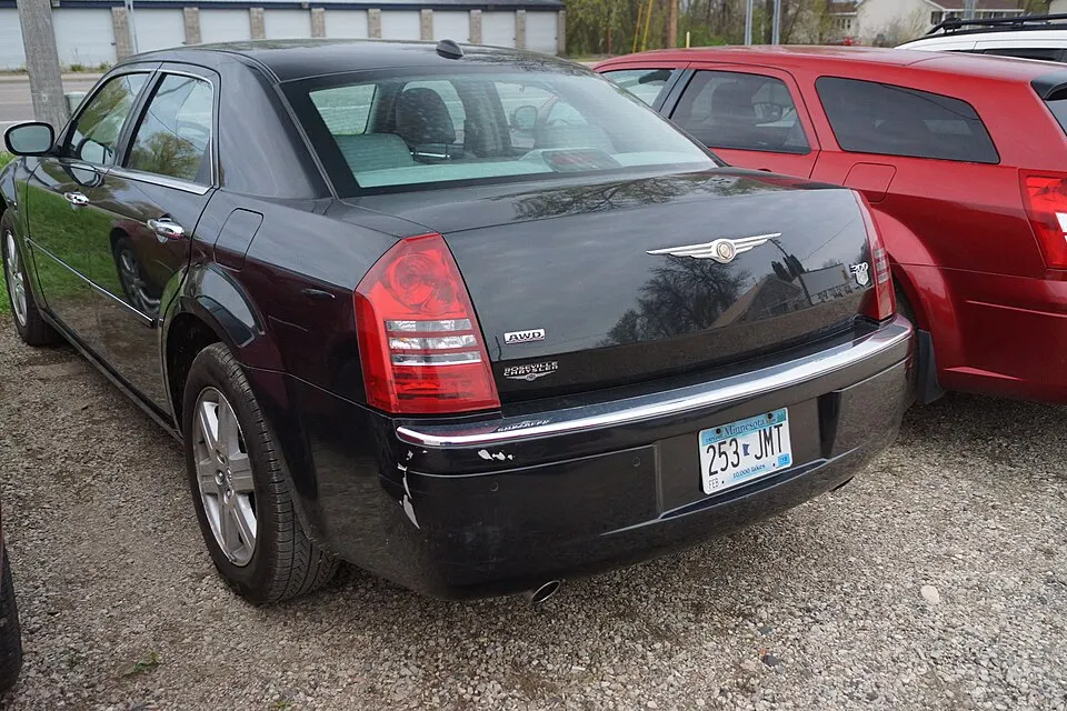 2005 Chrysler 300-C AWD (33982545490), photographed in United States