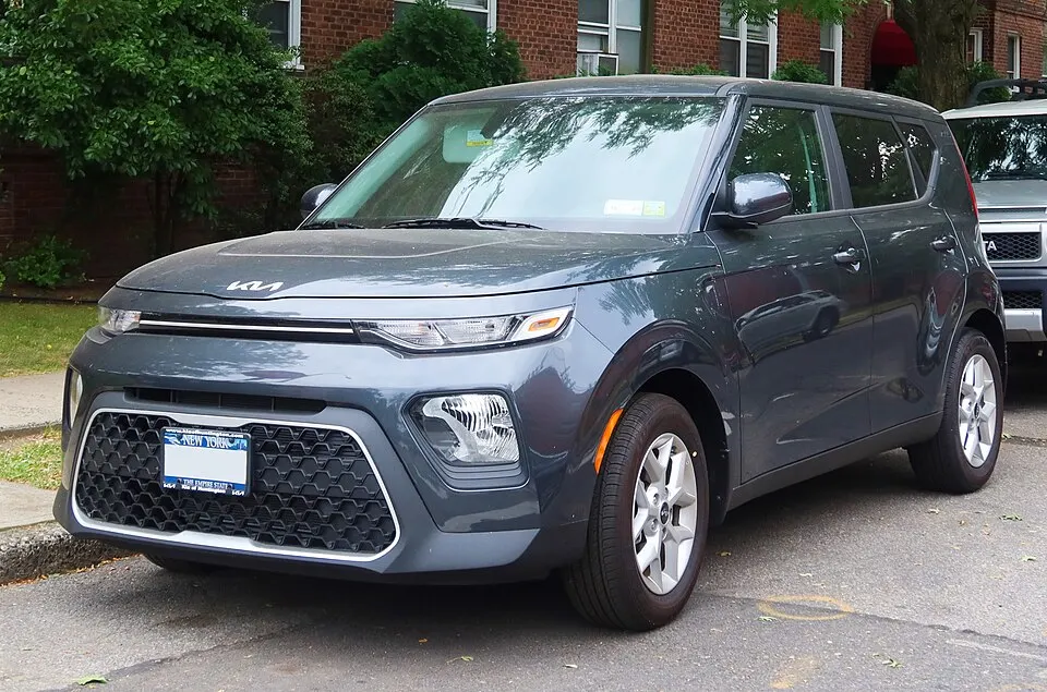 2022 Kia Soul LX, front 7.5.22, photographed in United States