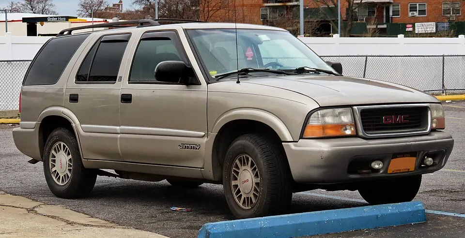 2000 GMC Jimmy SLE, front 3.12.20, photographed in United States