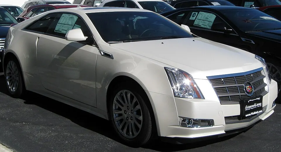 2011 Cadillac CTS coupe -- 10-22-2010 1, photographed in United States