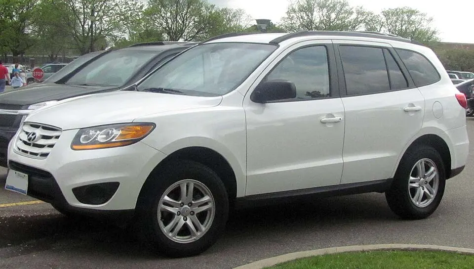 2010 Hyundai Santa Fe -- 05-01-2010, photographed in United States