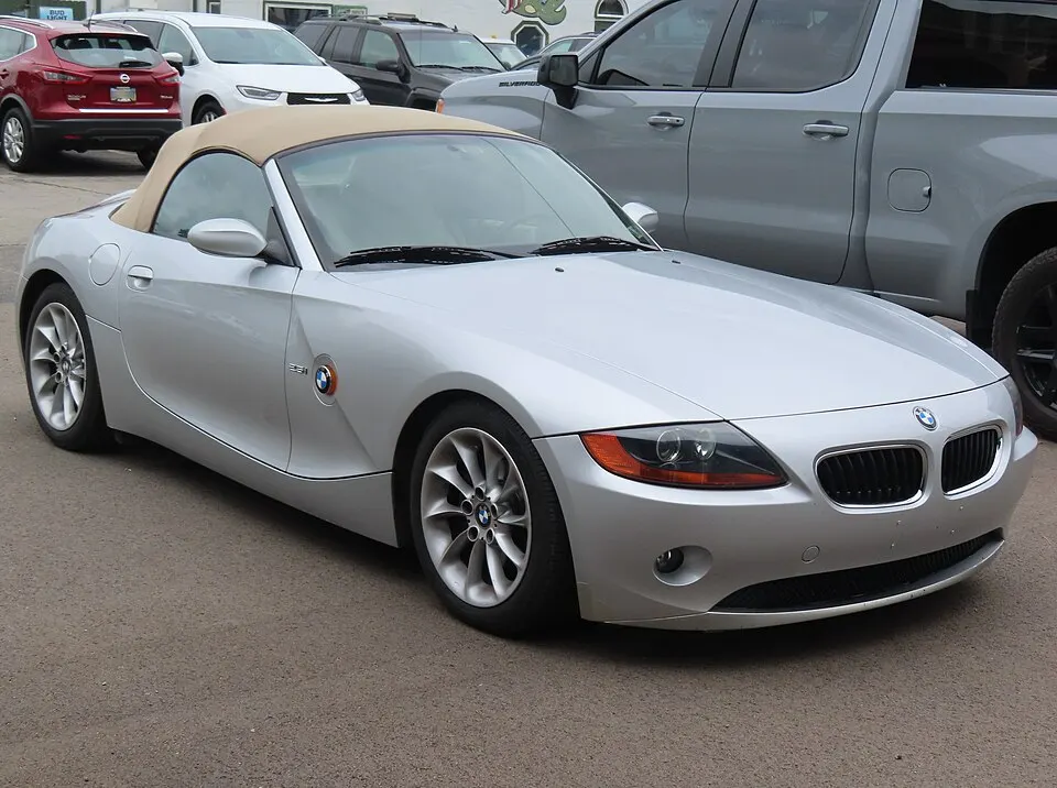2003 BMW Z4 2.5i, front right, 06-15-2025, photographed in United States