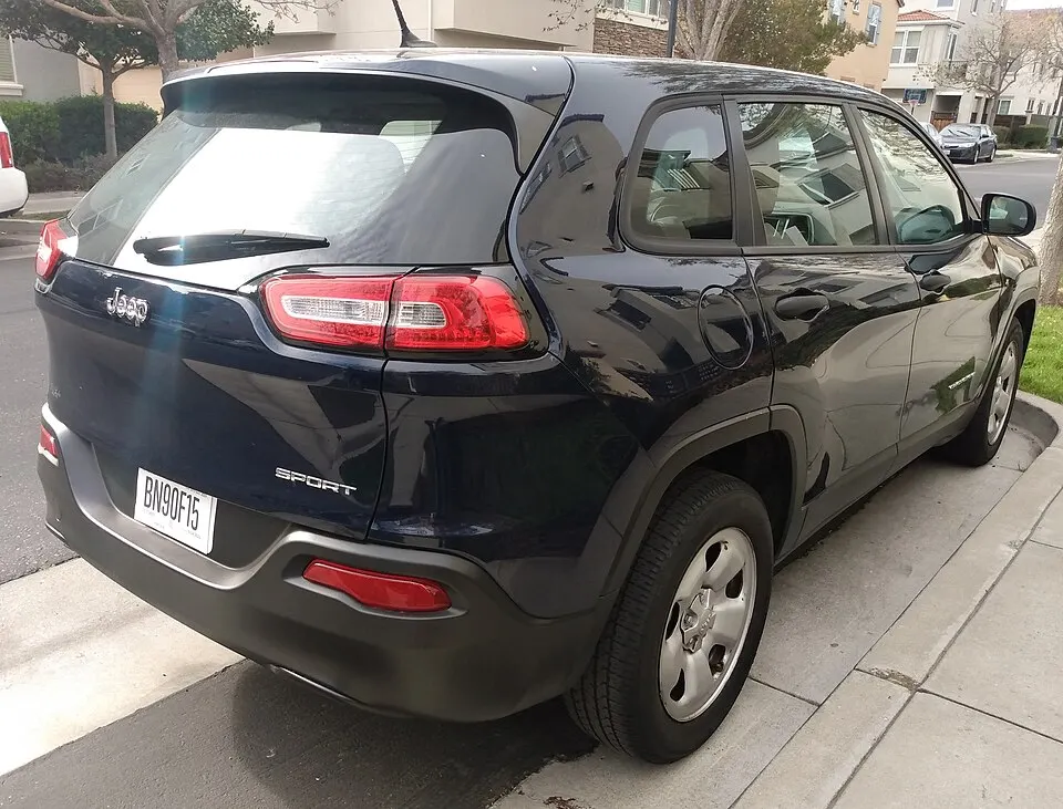 2015 Jeep Cherokee Sport, photographed in United States
