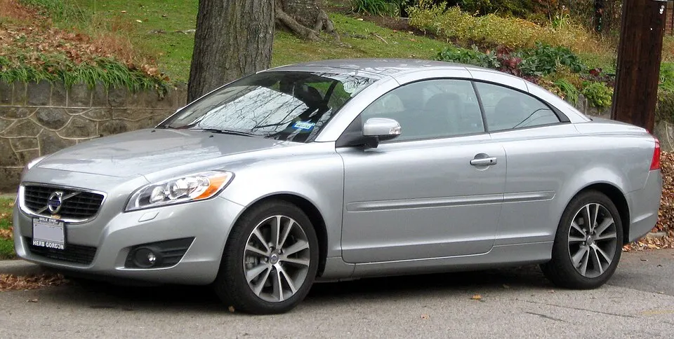 2011 Volvo C70 -- 11-13-2011, photographed in United States