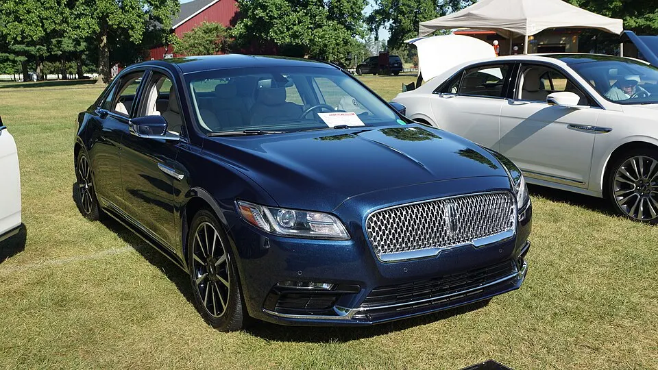 2017 Lincoln Continental-fc, photographed in United States