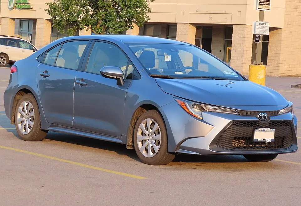 2021 Toyota Corolla LE, front right, 07-13-2024, photographed in United States