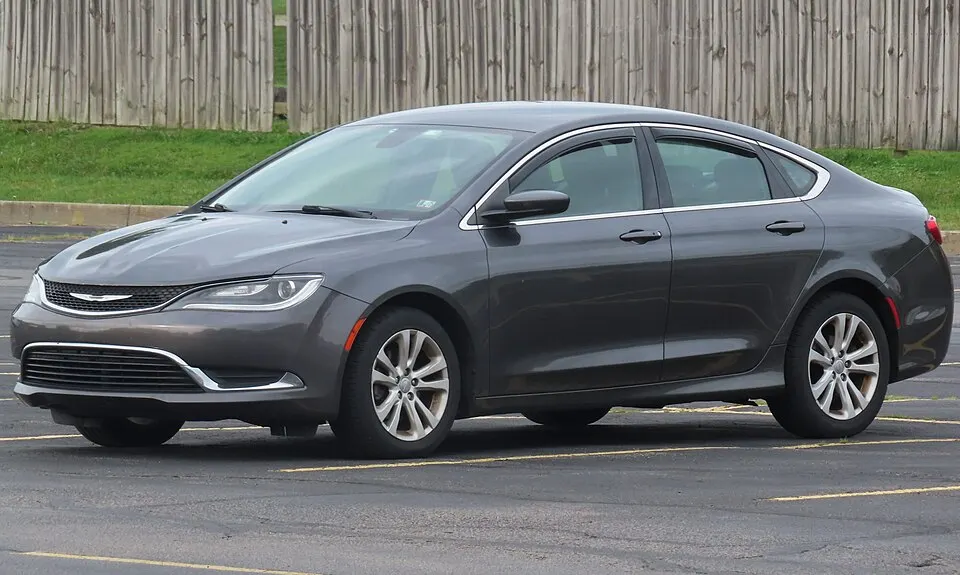 2015 Chrysler 200 Limited, front left, 08-08-2024, photographed in United States