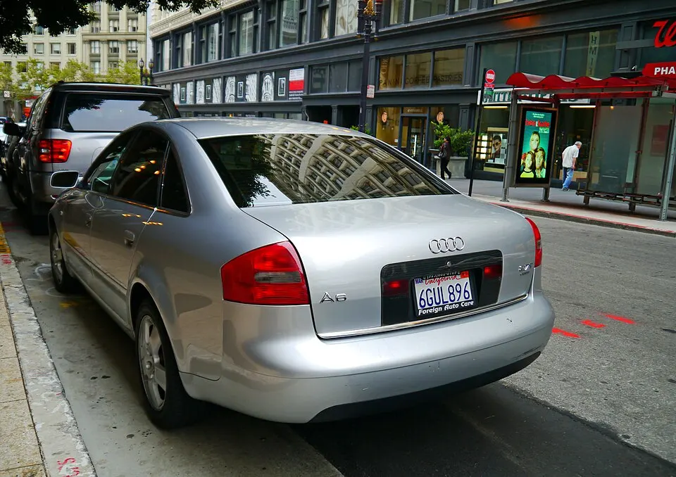 San Francisco, California - USA (8372152773), photographed in United States
