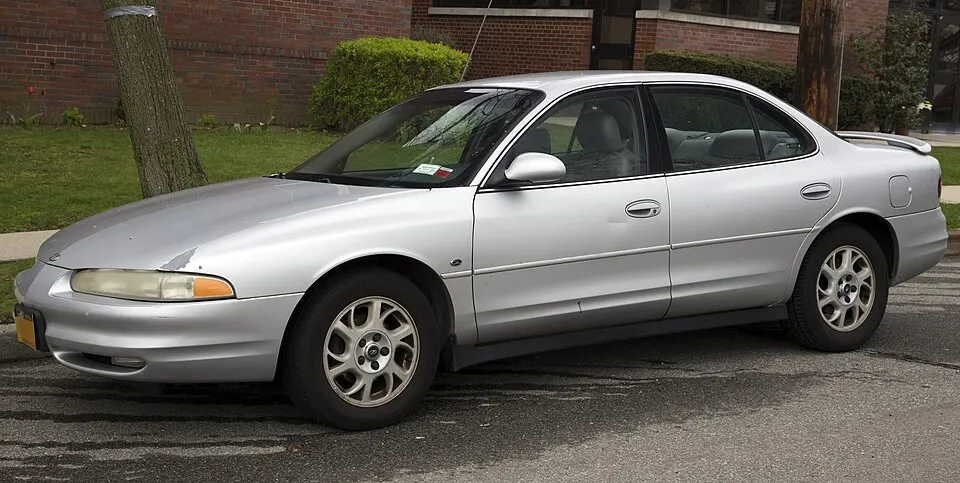 2002 Oldsmobile Intrigue GL in Silver, front left, photographed in United States