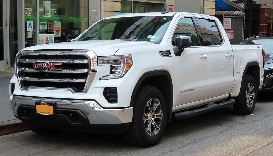 2019 GMC Sierra 1500 SLE X31 Off-Road front 5.31.19, photographed in United States