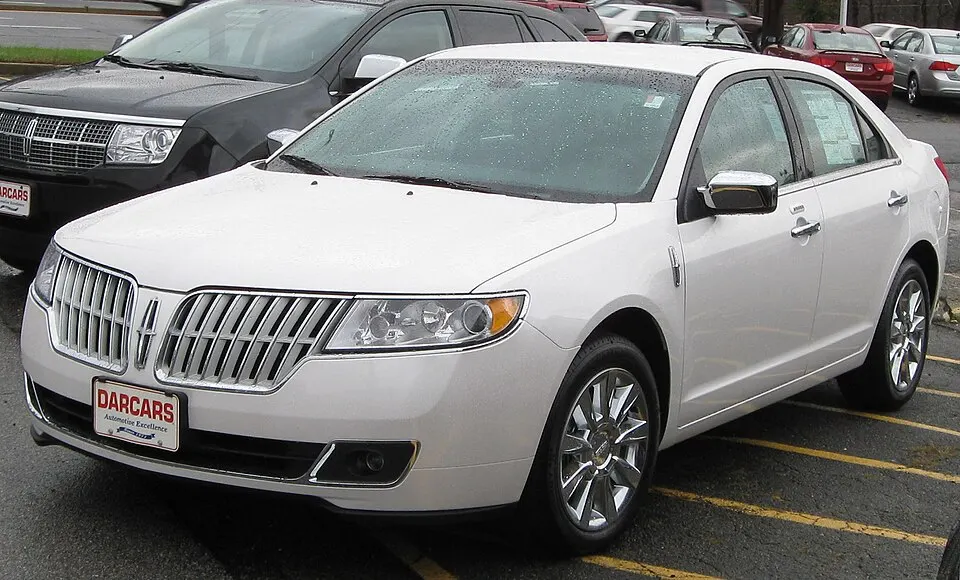 2010 Lincoln MKZ -- 11-25-2009, photographed in United States