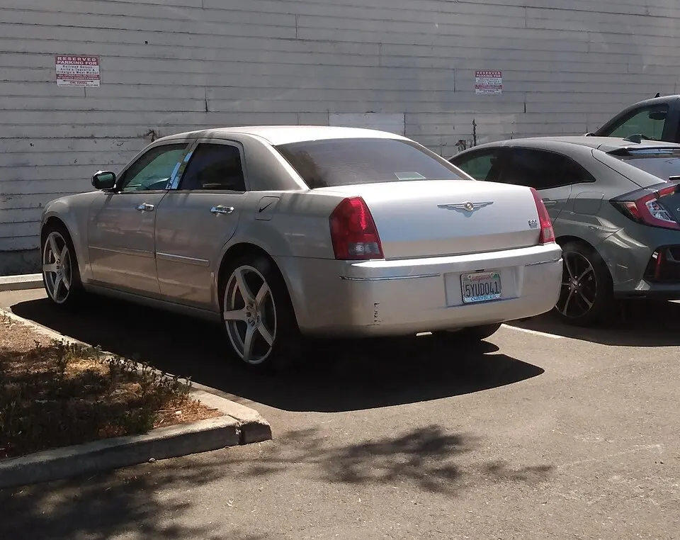 2007 Chrysler 300, photographed in United States