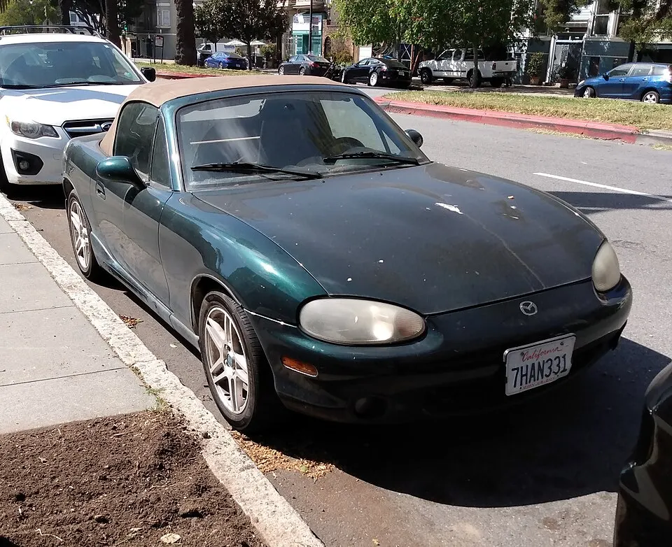 1999 Mazda MX-5 Miata, photographed in United States