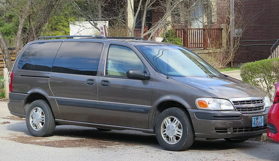 2005 Chevrolet Venture LS in Bronzemist Metallic, front right, 03-28-2026, photographed in United States
