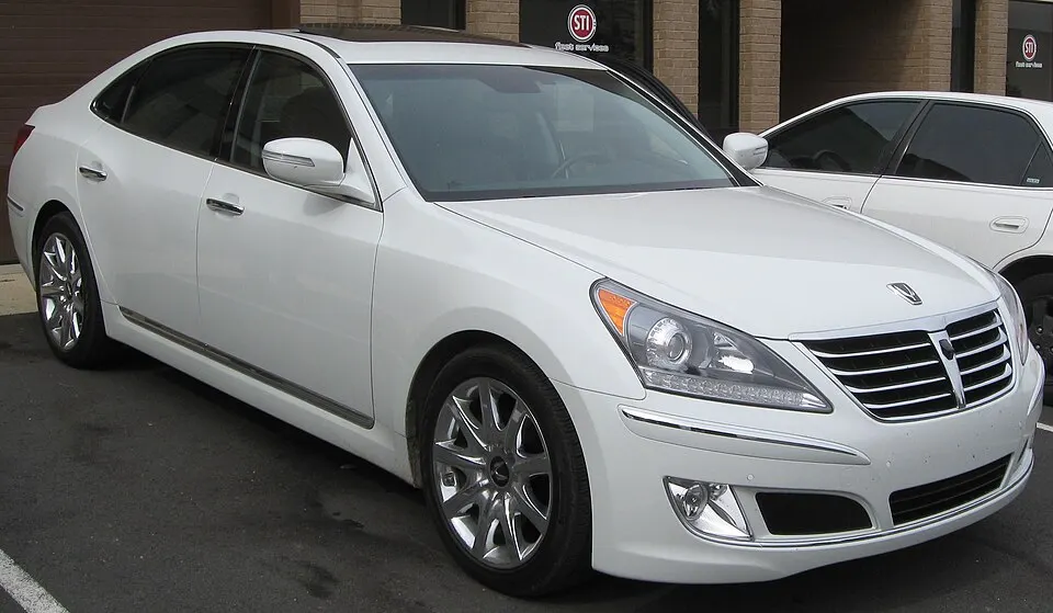 2011 Hyundai Equus -- 02-24-2011, photographed in United States
