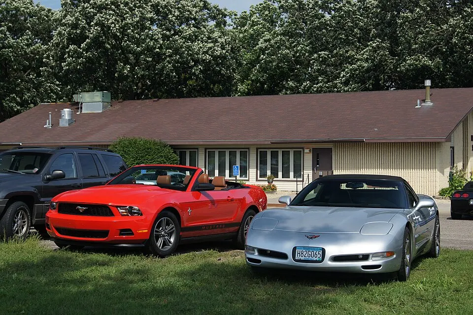 2001 Chevrolet Corvette (15111852842), photographed in United States