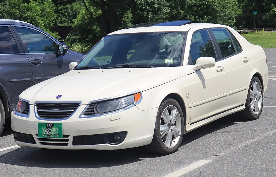 2009 Saab 9-5 Aero in Polar White, front left, 07-10-2026, photographed in United States