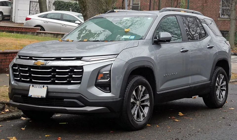 2025 Chevrolet Equinox, front 12.10.24, photographed in United States