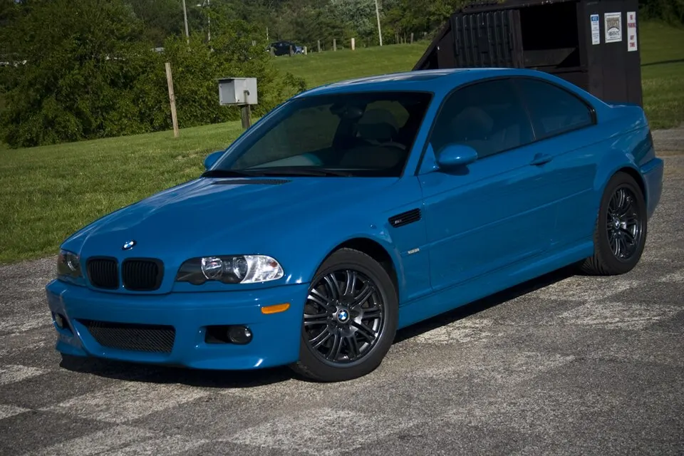 BMWM3E46-001, photographed in United States